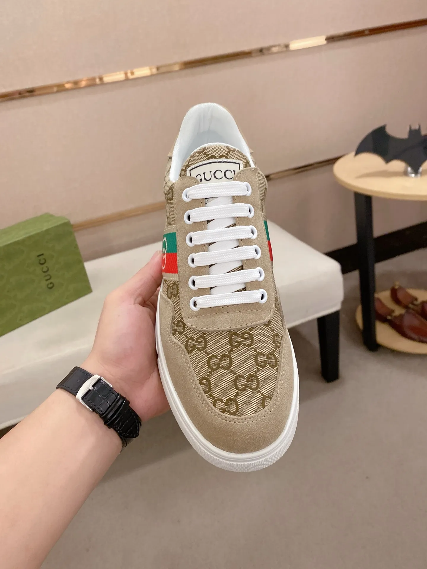 Men's clothing and shoes💰:440💰 (GUCCI) The latest model from the official website 🎁🎁Casual and fashionable men's shoes👟, hot style 💥The version is simple and elegant, exclusive for trendy men. Unique official website latest brand elements 👑Gucci original decoration, fashionable and generous, the fabric is original cowhide ✅sheepskin lining, the official website specifies wear-resistant casual outsole, the classic model is taken in kind at the counter🎬38-44 (45 is not returned or exchanged)